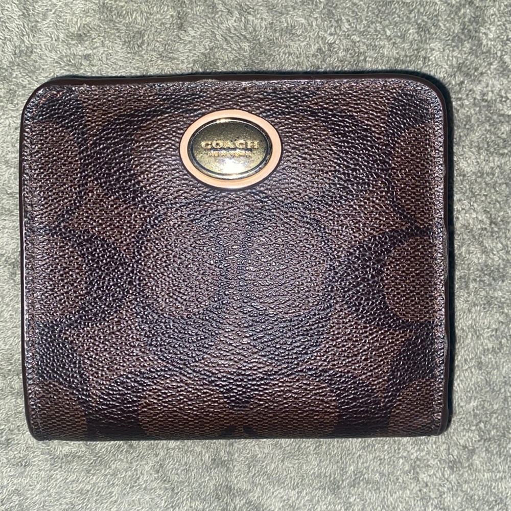 Coach Signature Coated Canvass Small Wallet